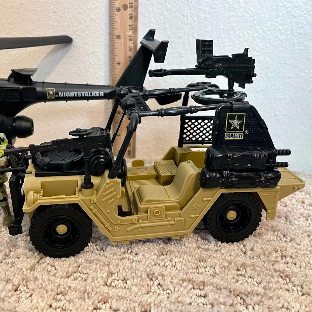 2 plastic toy Army vehicles Tan Jeep & Black Nightstalker Helicopter w/ soldier - Picture 3 of 10